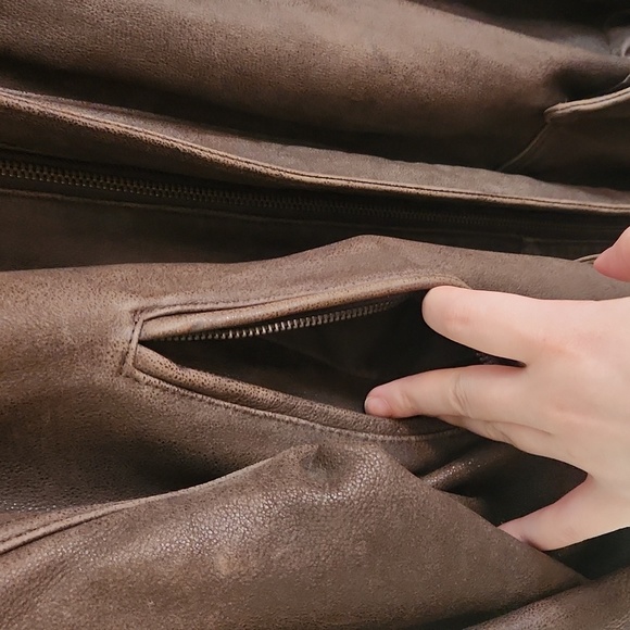 Heavy Duty Leather Coat - Picture 4 of 11